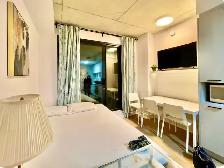 June20-30,Fully furnished new studio near uqam , old porMontreal - Photo 2