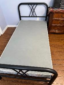 twin beds - Photo 2