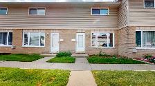 SPACIOUS THREE BEDROOM TOWNHOME BY HOSPITAL