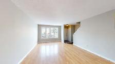 SPACIOUS THREE BEDROOM TOWNHOME BY HOSPITAL - Photo 3