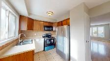 SPACIOUS THREE BEDROOM TOWNHOME BY HOSPITAL - Photo 9