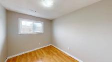 SPACIOUS THREE BEDROOM TOWNHOME BY HOSPITAL - Photo 13