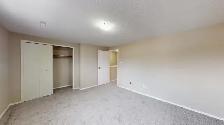 SPACIOUS THREE BEDROOM TOWNHOME BY HOSPITAL - Photo 20