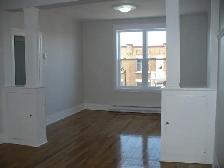Large Top Floor 2-BR - Grand 2-Chambre au Dernière Étage - Photo 4
