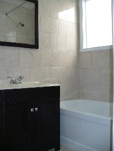 Large Top Floor 2-BR - Grand 2-Chambre au Dernière Étage - Photo 7