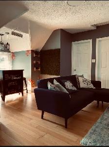 Neat, Quiet Two Bedroom - Photo 2