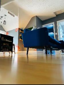 Neat, Quiet Two Bedroom - Photo 4