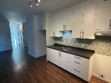 Grand 3.5 style condo.  Près de la place Valois - Photo 2