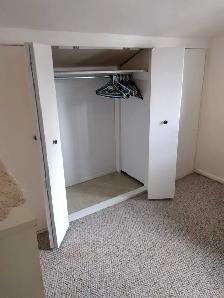 Upstairs 1 Bedroom and kitchentte - Photo 3