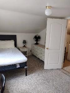 Upstairs 1 Bedroom and kitchentte - Photo 4