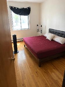 Spacious Furnished 3 Bedroom (5½) Apartment – Lease Transfer - Photo 5