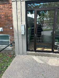 Spacious Furnished 3 Bedroom (5½) Apartment – Lease Transfer - Photo 9