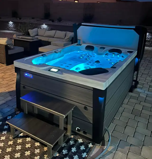3 Seat Therapy Hot Tub For Sale