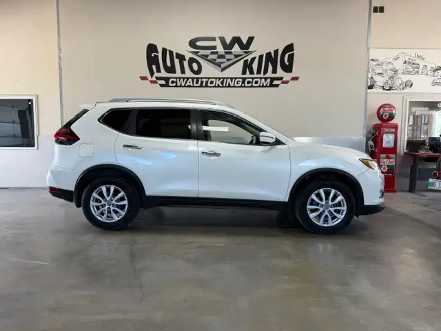 2018 Nissan Rogue SV / AWD / Low-Local Kms. / Finance