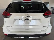 2018 Nissan Rogue SV / AWD / Low-Local Kms. / Finance - Photo 4