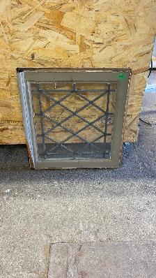 Used Windows Check Our Website - Photo 2