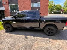 2019 Dodge Ram 1500 Classic SLT Crew Cab
