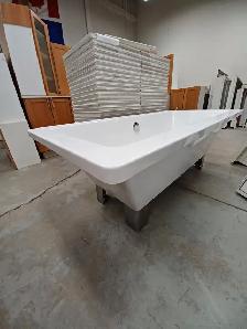 Bathtub - Photo 2