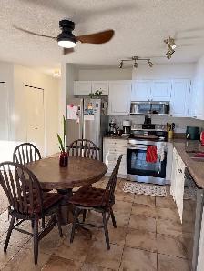 Bright, All-Inclusive 1 Bedroom   Large Den Condo - Photo 4