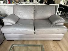 Couch Set - Photo 3
