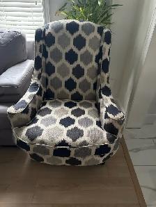 Couch Set - Photo 5