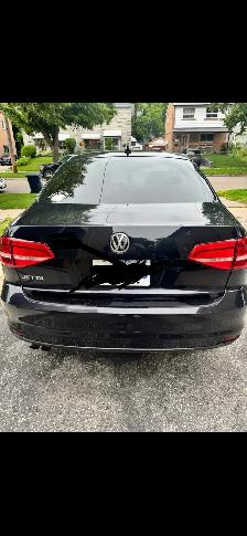2015 Volkswagen Jetta with Sunroof - Photo 2