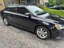 2015 Volkswagen Jetta with Sunroof - Photo 4