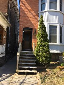 Bright Beautiful Spacious Annex 4 Bdrm by Dupont subway - Photo 2