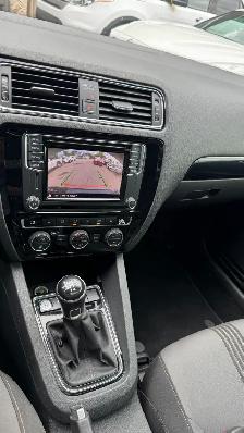 2017 Volkswagen Jetta Sedan Wolfsburg Edition - Photo 3