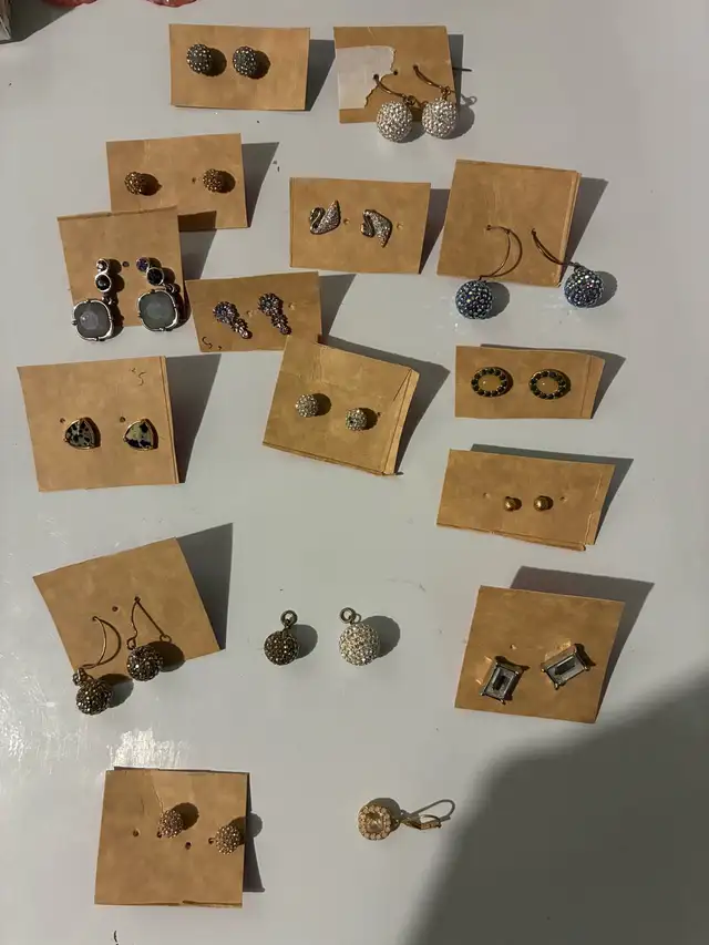 hillberg earrings