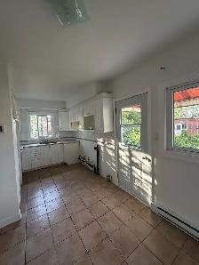 Un grand 5 1/2 en haut d’un duplex à louer - Photo 7