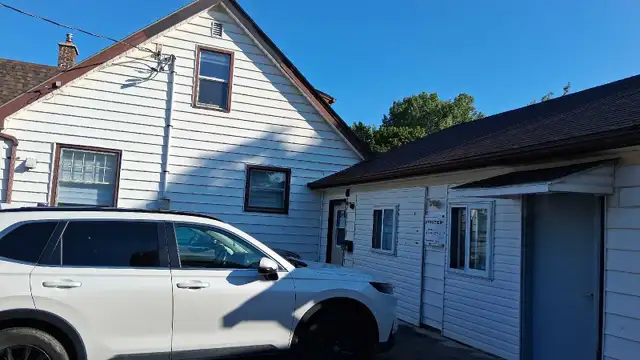 Car lot and office for Rent