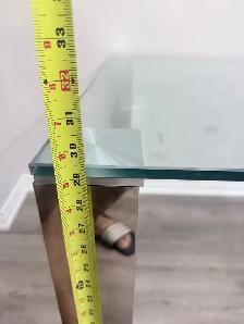 STUNNING MODERN GLASS DINING TABLE – LIKE NEW CONDITION