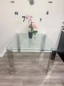 STUNNING MODERN GLASS DINING TABLE – LIKE NEW CONDITION - Photo 6