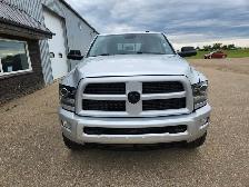 2017 Ram 3500 Mega Cab 4X4 Laramie 6.7L - Rebuilt Title - Photo 5