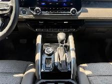 2024 Chevrolet Colorado - Photo 15
