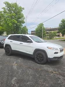 2016 jeep Cherokee sport. - Photo 5