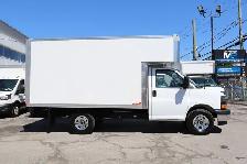 GMC Savana Cargo CUBE 12 PIEDS   DECK ROUE SIMPLE / CAMION NEUF - Photo 4