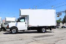 GMC Savana Cargo CUBE 12 PIEDS   DECK ROUE SIMPLE / CAMION NEUF - Photo 6
