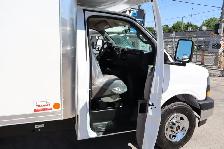 GMC Savana Cargo CUBE 12 PIEDS   DECK ROUE SIMPLE / CAMION NEUF - Photo 12