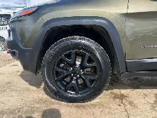 2015 Jeep Cherokee 4WD Trailhawk | Command Start | Power Tailgat - Photo 10