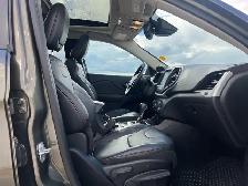 2015 Jeep Cherokee 4WD Trailhawk | Command Start | Power Tailgat - Photo 25