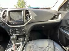 2015 Jeep Cherokee 4WD Trailhawk | Command Start | Power Tailgat - Photo 26