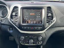 2015 Jeep Cherokee 4WD Trailhawk | Command Start | Power Tailgat - Photo 30