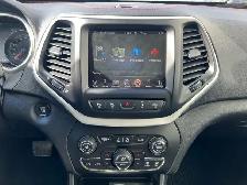 2015 Jeep Cherokee 4WD Trailhawk | Command Start | Power Tailgat - Photo 32