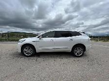 2022 Buick Enclave Avenir 7 Passenger | Cooled Seats | One Owner - Photo 2