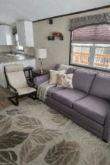 WATERFRONT LIVING - Photo 3
