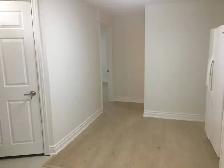 Scarborough Two Bedrooms, Sep Entrance Basement For  Rent! - Photo 7