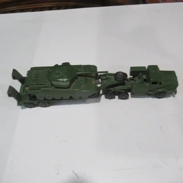 DINKY TOY TANK CARRIER