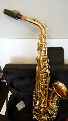 Golden Saxophone Alto